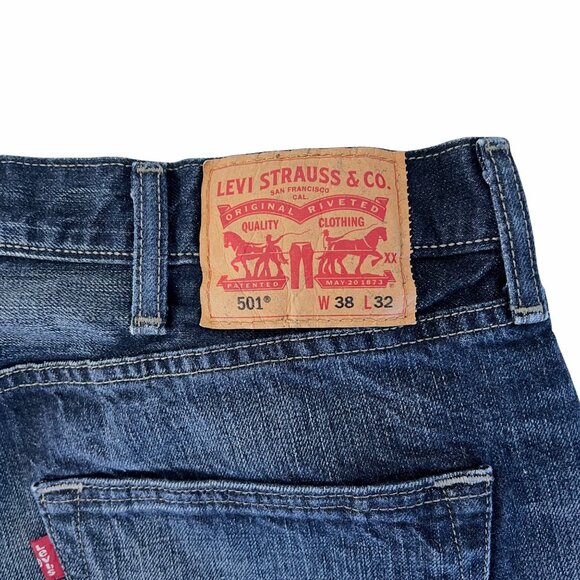 Levis Mens 501 Original Fit Button-Fly Jeans W38 L32 Dark Wash Denim EUC - Picture 5 of 15